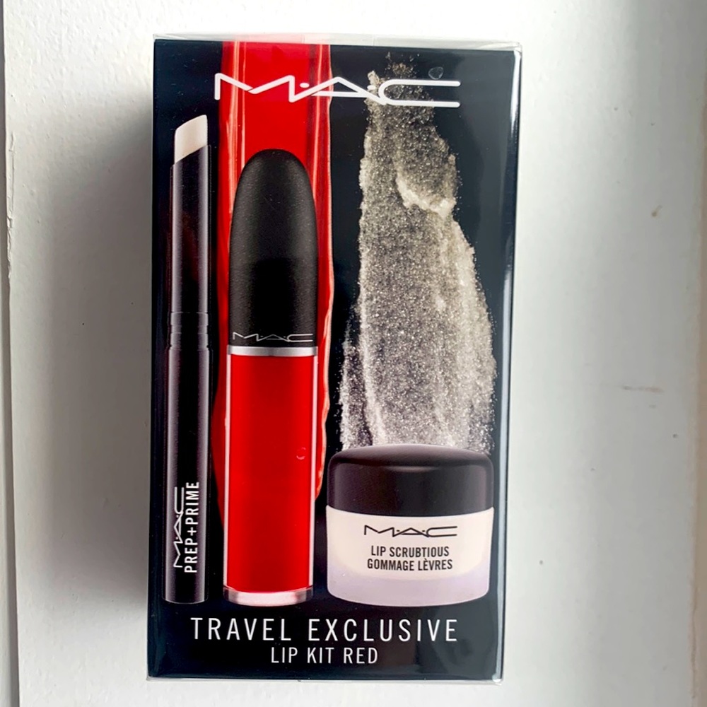 MAC Cosmetics Travel Exclusive Lip Kit Red